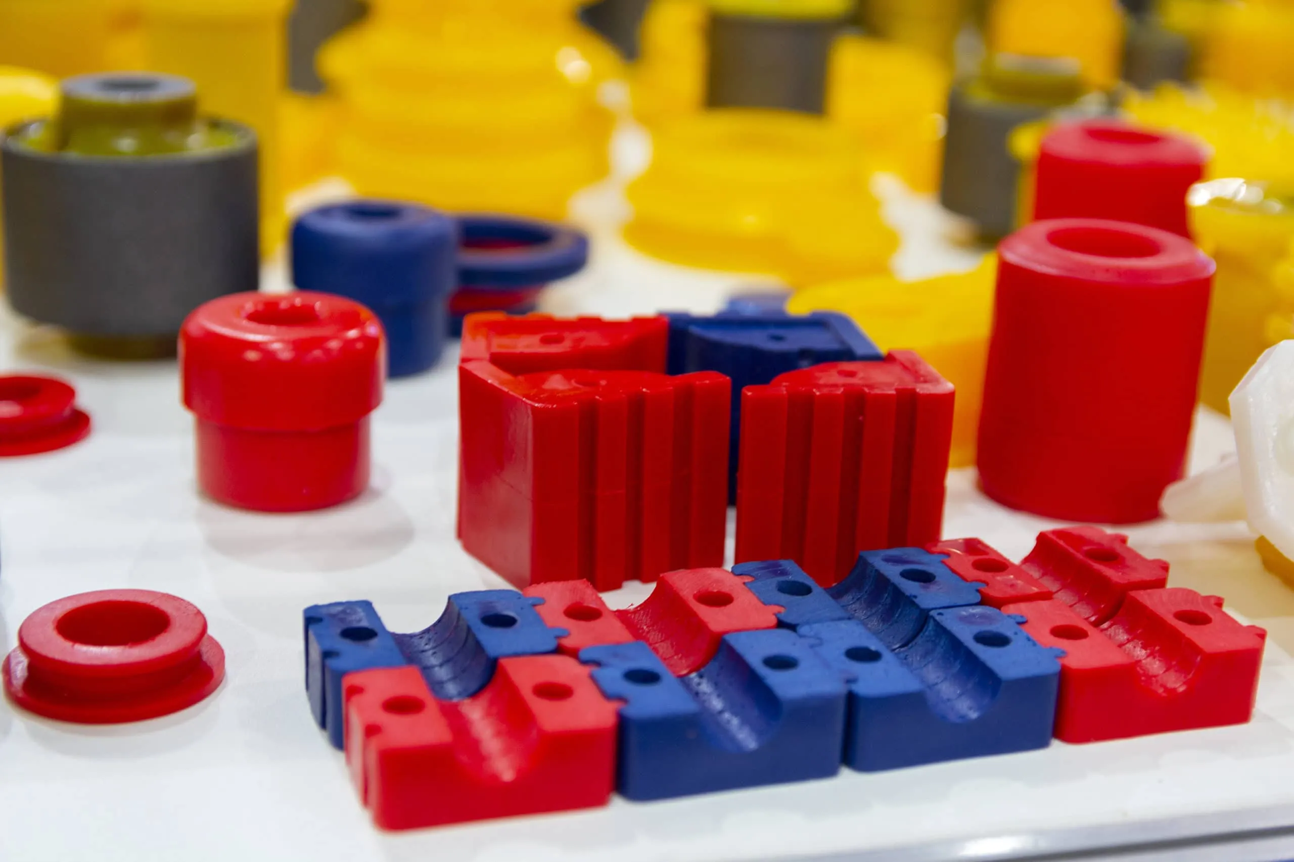 Epoxies vs Polyurethanes Epoxies vs Polyurethanes